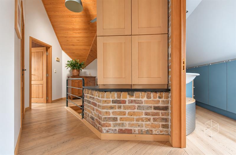 IN OPTIE - COMPROMIS IN OPMAAK | Karaktervolle villa met polyvalent bijgebouw, zwemvijver & aangelegde tuin met uitweg op 4.009m² - 19