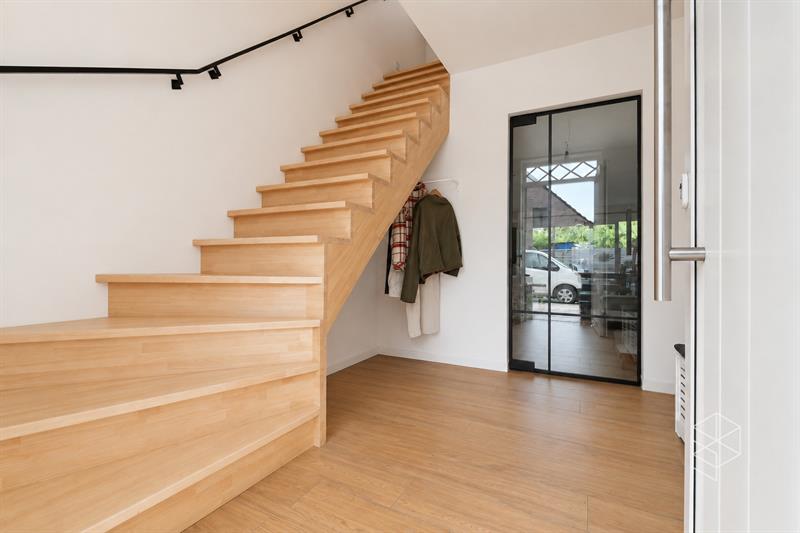 IN OPTIE - COMPROMIS IN OPMAAK | Recente (bj. 2024) royale woning  met 4  slaapkamers en tuin op uiterst rustige locatie - 9