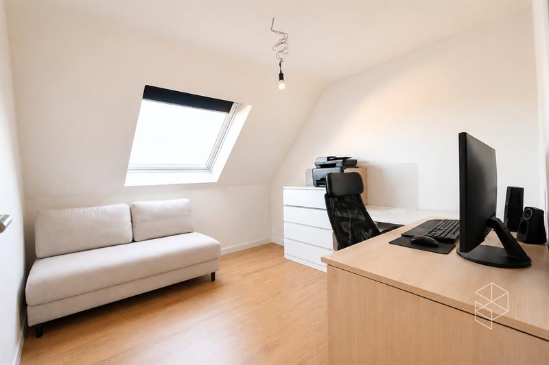 IN OPTIE - COMPROMIS IN OPMAAK | Recente (bj. 2024) royale woning  met 4  slaapkamers en tuin op uiterst rustige locatie - 16