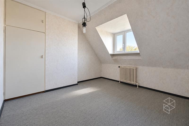 Te renoveren landelijk gelegen charmante woning te Hertsberge - 13
