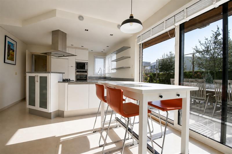 BEZOEKMOMENT ZATERDAG 03/10 VAN 10U30 TOT 12U | Ruime en karaktervolle woning op 926 m² centraal gelegen te Jabbeke - 7
