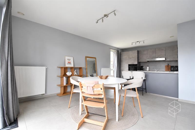 BEZOEKMOMENT VLOZET | RUIM LICHTRIJK GELIJKVLOERS APPARTEMENT MET 2 SLKPS EN GROOT TERRAS - 4