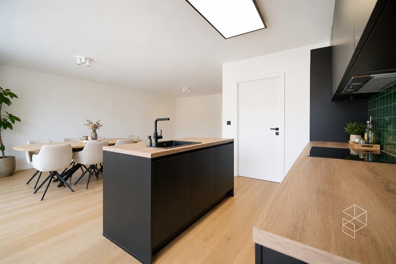 Groot appartement 128m² met 3 slaapkamers en GROOT terras - (A LABEL)