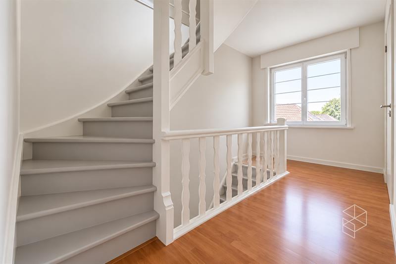 UITSTEKEND GELEGEN WONING met GROTE TUIN - 10