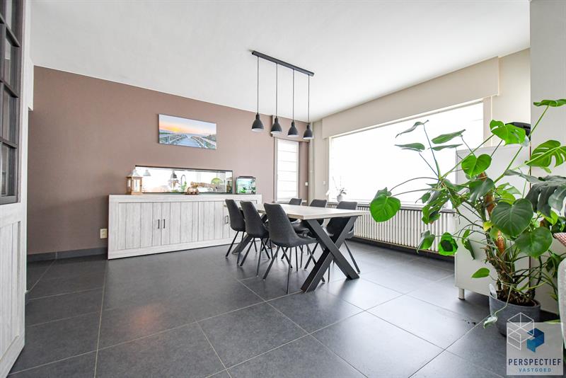 UITSTEKEND GELEGEN WONING met GROTE TUIN - 8