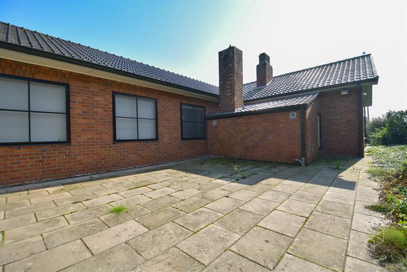 Grote goed onderhouden woning met 3 slpk, tuin en grote garage - 17