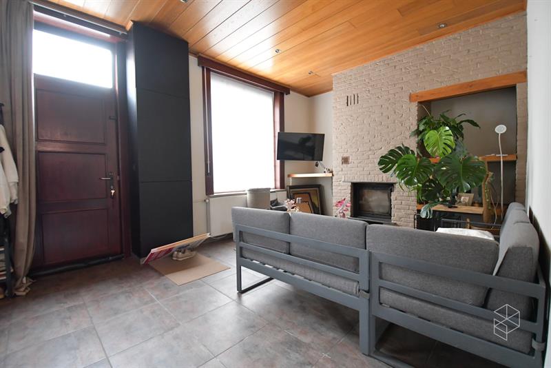 Goed onderhouden woning met 3 slpk, tuin oprit en bijgebouw - 6