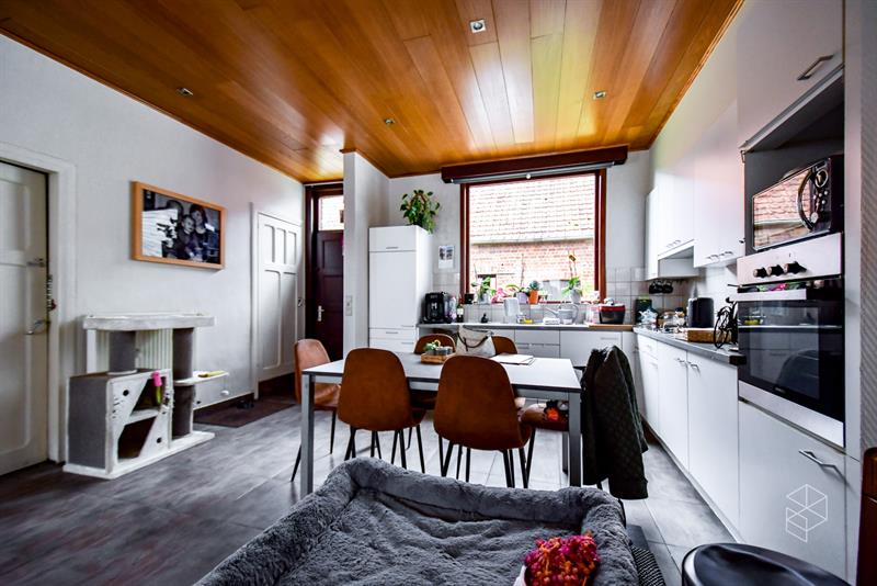 Goed onderhouden woning met 3 slpk, tuin oprit en bijgebouw - 4