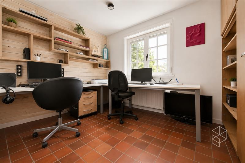 Landhuis met zwembad, bijgebouw en weide op 10 570 m² - 17