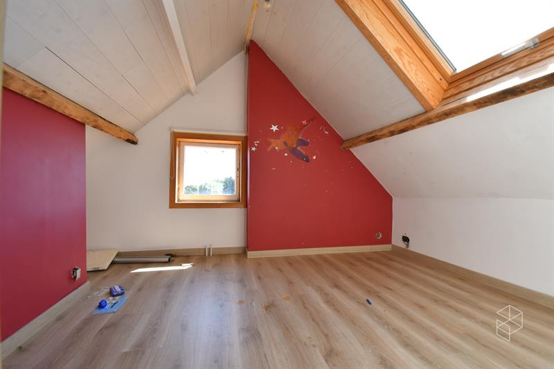 Landhuis met zwembad, bijgebouw en weide op 10 570 m² - 31
