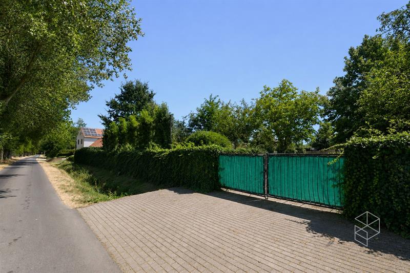 Landhuis met zwembad, bijgebouw en weide op 10 570 m² - 8