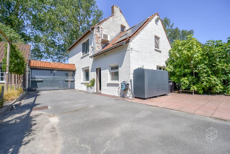 Landhuis met zwembad, bijgebouw en weide op 10 570 m² - 24