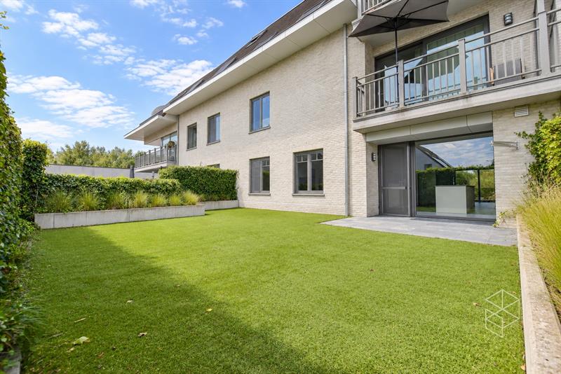 Rustig gelegen groot gelijkvloers appartement met 2 slaapkamers, voor- én achtertuin met terras - 3
