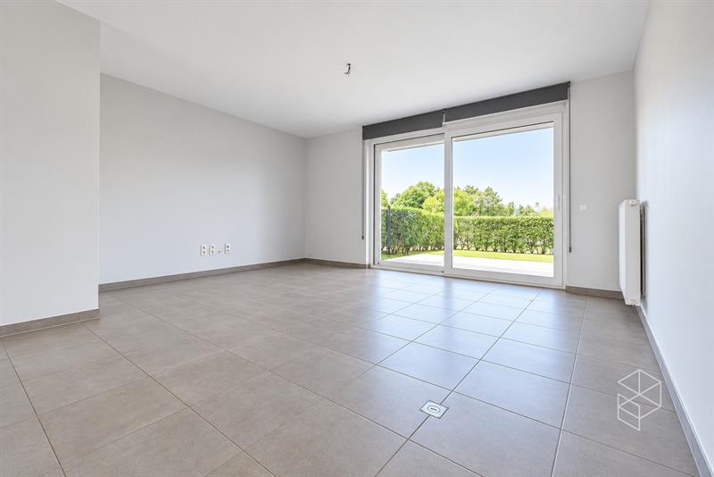 Rustig gelegen groot gelijkvloers appartement met 2 slaapkamers, voor- én achtertuin met terras - 7