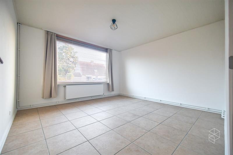 Ruim 2 slpk appartement met tuin met autostaanplaats - 4
