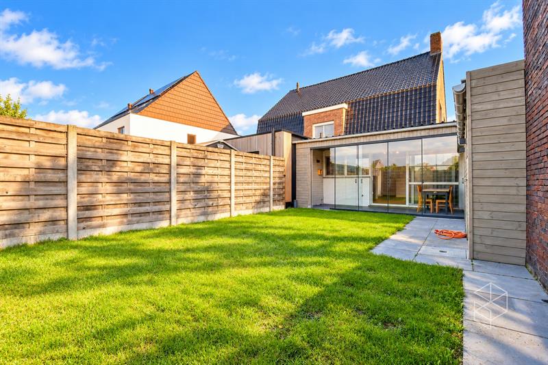 Ruim 2 slpk appartement met tuin met autostaanplaats - 2