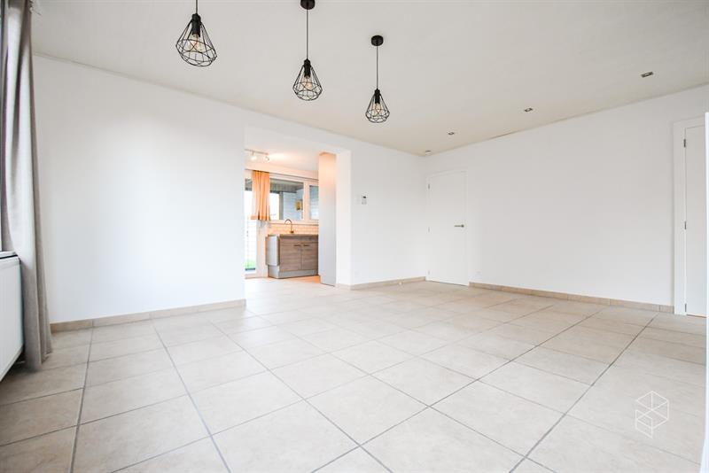 Ruim 2 slpk appartement met tuin met autostaanplaats - 8