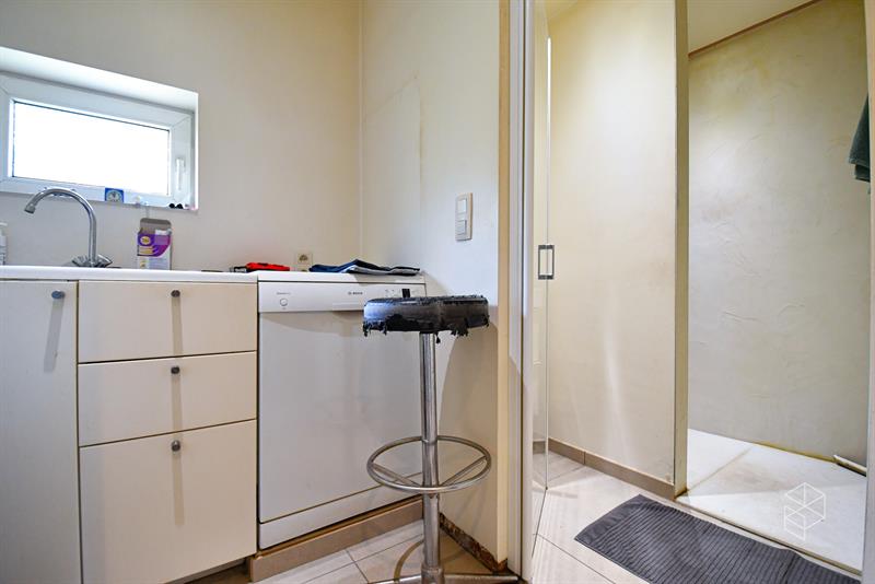 Wonen en ondernemen op één locatie: woning met loods in Ruiselede - 22