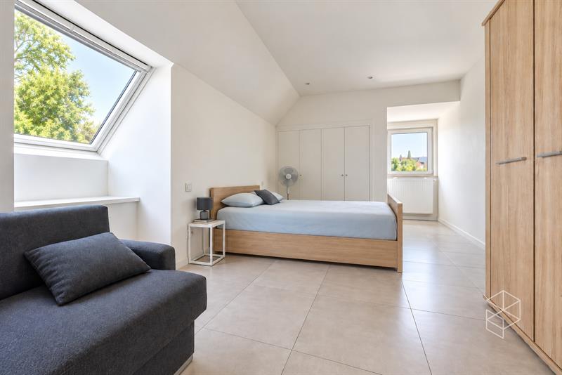 Klassevolle villa met bijgebouw op unieke ligging aan het kanaal Gent-Brugge - 22