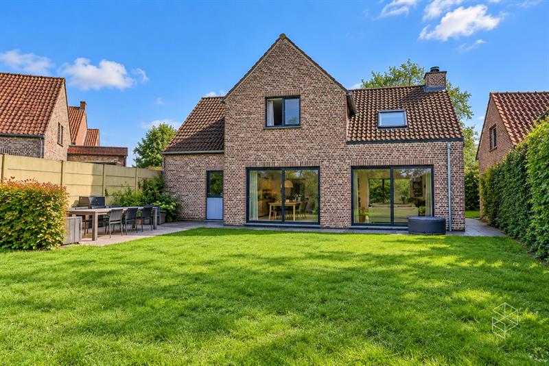 Ruime en lichtrijke gezinswoning met 4 slaapkamers, extra leefruimte en grote tuin - 7