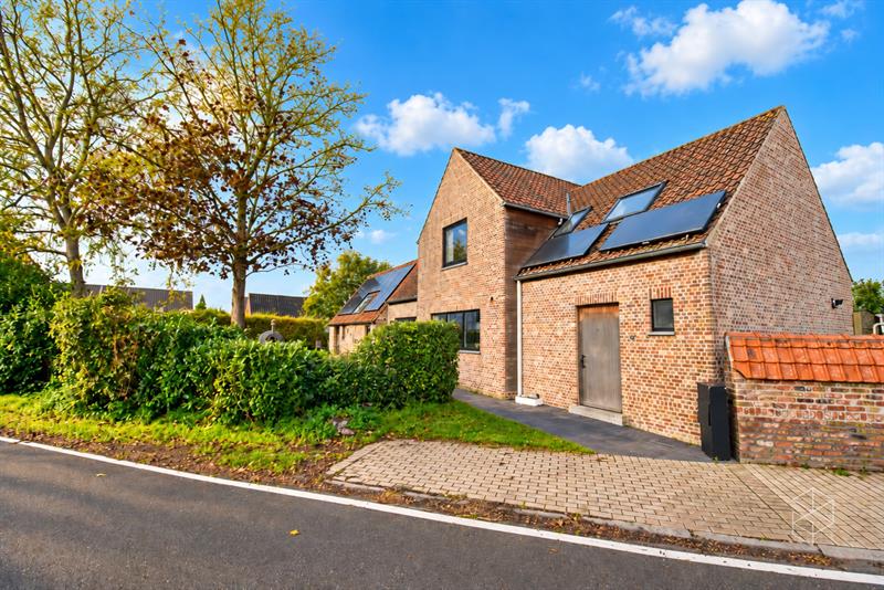 Ruime en lichtrijke gezinswoning met 4 slaapkamers, extra leefruimte en grote tuin - 6